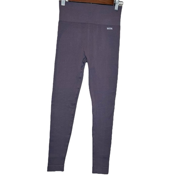 White Fox Active High Waist Seamless Plum Leggings Women’s Small 25” Inseam - Picture 1 of 8